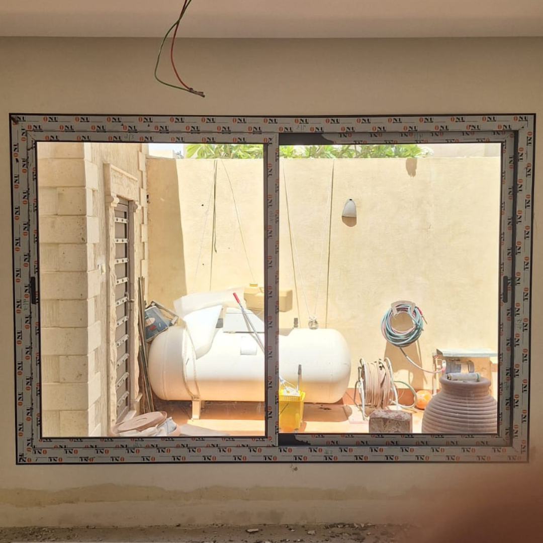 واجهة زجاجية — طريق الملك فهد